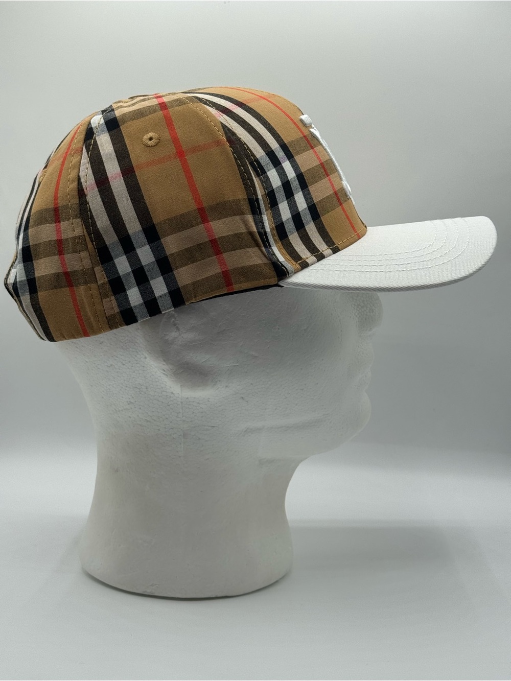 Burberry Cap - Picture 5 of 7